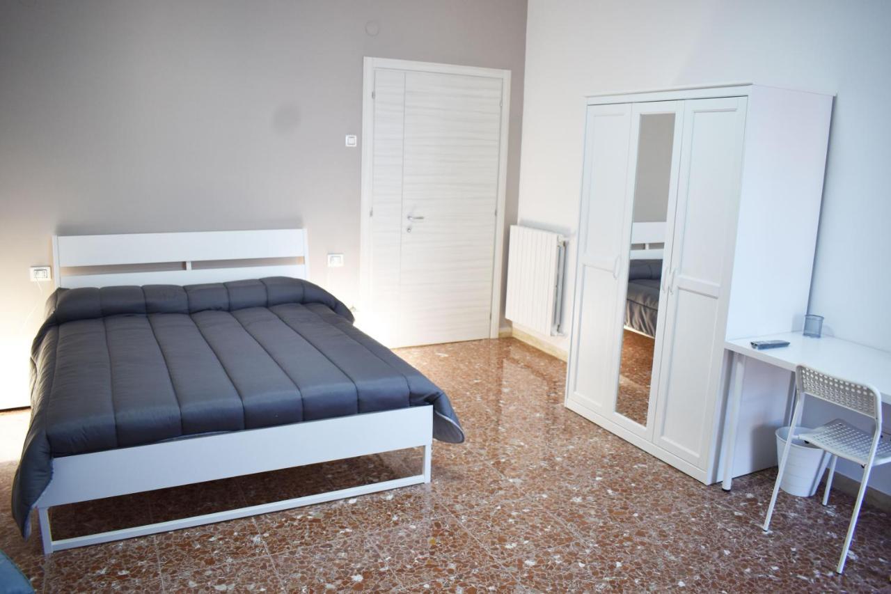 Home Napoli Eksteriør bilde